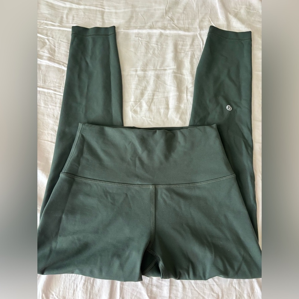 Lululemon forest green legging 🌲